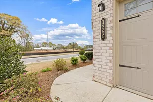 1255 Lanier Meadow Dr, Sugar Hill, GA 30518 - Photo 3