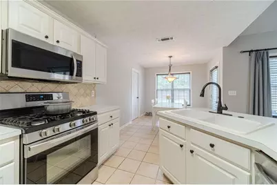 6130 Devonshire Drive, Flowery Branch, GA 30542 - Photo 17
