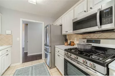 6130 Devonshire Drive, Flowery Branch, GA 30542 - Photo 15