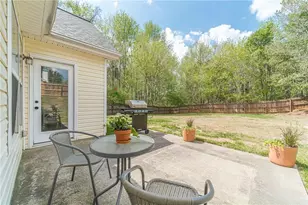 6130 Devonshire Dr, Flowery Branch, GA 30542 - Photo 5