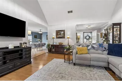 514 Bradford Park Ct, Loganville, GA 30052 - Photo 9