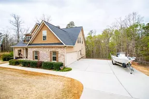 7660 Brookcrest Ct, Douglasville, GA 30135 - Photo 3
