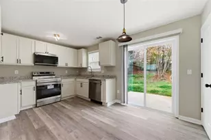 4273 Chestnut Lake Ave, Lithonia, GA 30038 - Photo 5