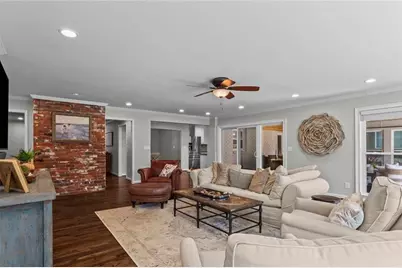 200 Corinth Court, Roswell, GA 30075 - Photo 9