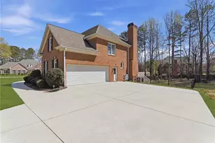 1404 Hattiesburg Ct, Grayson, GA 30017 - Photo 5