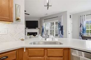 423 Crestmont Ln, Canton, GA 30114 - Photo 15