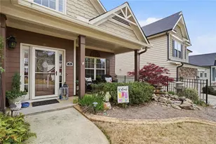 423 Crestmont Ln, Canton, GA 30114 - Photo 3