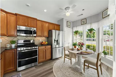 6247 Longleaf Drive, Hoschton, GA 30548 - Photo 9