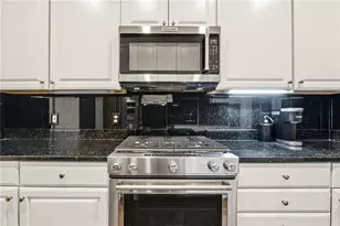 77 Peachtree Pl NE, Atlanta, GA 30309 - Photo 17