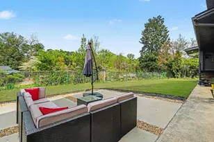 4233 Palm Springs Dr, East Point, GA 30344 - Photo 33