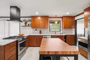 4233 Palm Springs Dr, East Point, GA 30344 - Photo 13