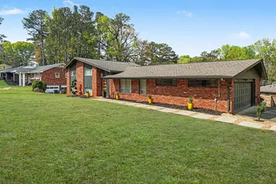 4233 Palm Springs Drive, East Point, GA 30344 - Photo 7