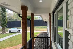 1747 Glenhaven Cir, Decatur, GA 30035 - Photo 3