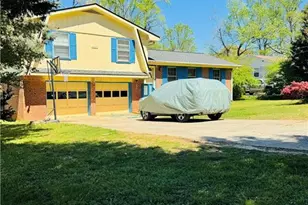 2927 Winn Dr, Lawrenceville, GA 30044 - Photo 5