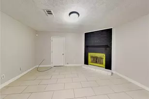 1289 Knoll Ct NW, Conyers, GA 30012 - Photo 3