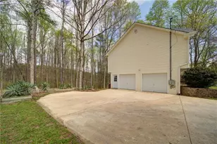 7795 Wilkinson Dr, Gainesville, GA 30506 - Photo 25