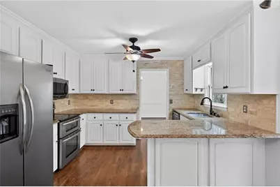 449 Coolsprings Cove, Woodstock, GA 30188 - Photo 5