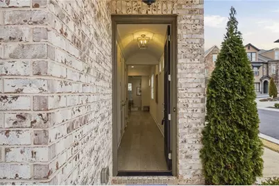 110 Via Roma, Woodstock, GA 30188 - Photo 3