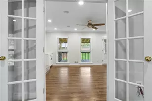 970 Chaucer Gate Ct NE, Lawrenceville, GA 30043 - Photo 9