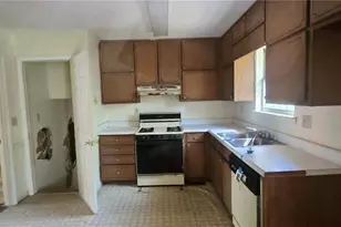 208 Fairview Point, Ellenwood, GA 30294 - Photo 13