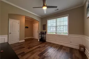 2261 Line Dr, Lawrenceville, GA 30043 - Photo 9