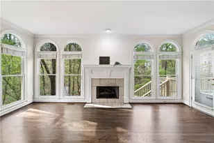 250 Steeple Pointe Dr, Roswell, GA 30076 - Photo 17