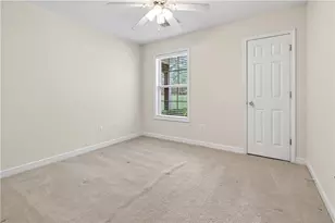 185 Lowell Dr, Sharpsburg, GA 30277 - Photo 13