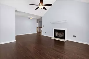 185 Lowell Dr, Sharpsburg, GA 30277 - Photo 9