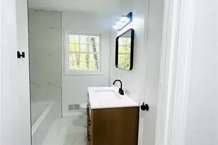 2344 Hollyridge Dr SW, Marietta, GA 30060 - Photo 23