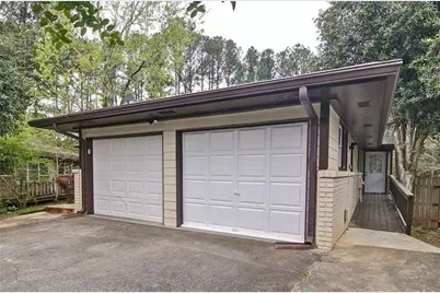 2890 Lakemont Place SW, Marietta, GA 30060 - Photo 3