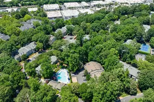 215 Summit N Dr NE, Atlanta, GA 30324 - Photo 31