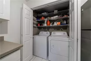 215 Summit N Dr NE, Atlanta, GA 30324 - Photo 15