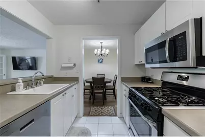 215 Summit North Drive NE, Atlanta, GA 30324 - Photo 11