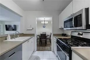 215 Summit N Dr NE, Atlanta, GA 30324 - Photo 11