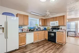 1321 Bee Blossom Trail, Lawrenceville, GA 30044 - Photo 5