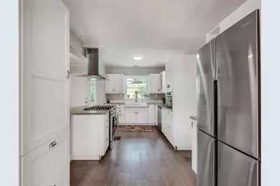 2774 Overlook Drive, Atlanta, GA 30345 - Photo 9