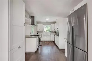 2774 Overlook Dr, Atlanta, GA 30345 - Photo 9
