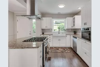 2774 Overlook Drive, Atlanta, GA 30345 - Photo 9