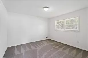 1121 Glendale Dr, Atlanta, GA 30344 - Photo 13