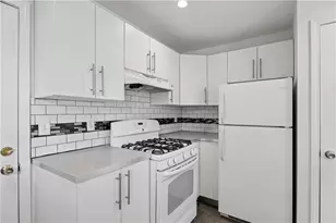 1121 Glendale Dr, Atlanta, GA 30344 - Photo 9