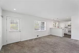 1121 Glendale Dr, Atlanta, GA 30344 - Photo 5