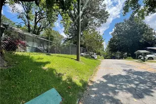 1199 Warfield St NW, Atlanta, GA 30318 - Photo 5