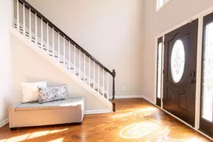 1194 Manor Crest Ct NE, Marietta, GA 30068 - Photo 3