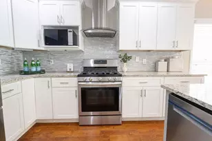 1194 Manor Crest Ct NE, Marietta, GA 30068 - Photo 11