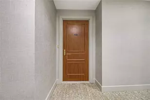 700 Park Regency Pl, Atlanta, GA 30326 - Photo 25