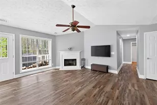 3962 Edgebrook Dr, Flowery Branch, GA 30542 - Photo 7