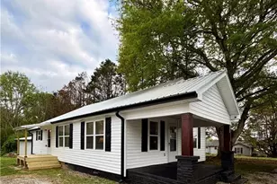 525 Wildcat Bridge Rd, Royston, GA 30662 - Photo 1