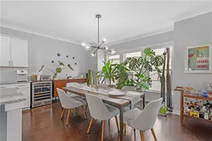 2020 Holtz Ln, Atlanta, GA 30318 - Photo 9