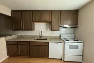 1944 Terri Meyer Dr SE, Smyrna, GA 30080 - Photo 3