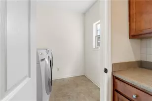 8584 Tara Pl Dr, Jonesboro, GA 30236 - Photo 17